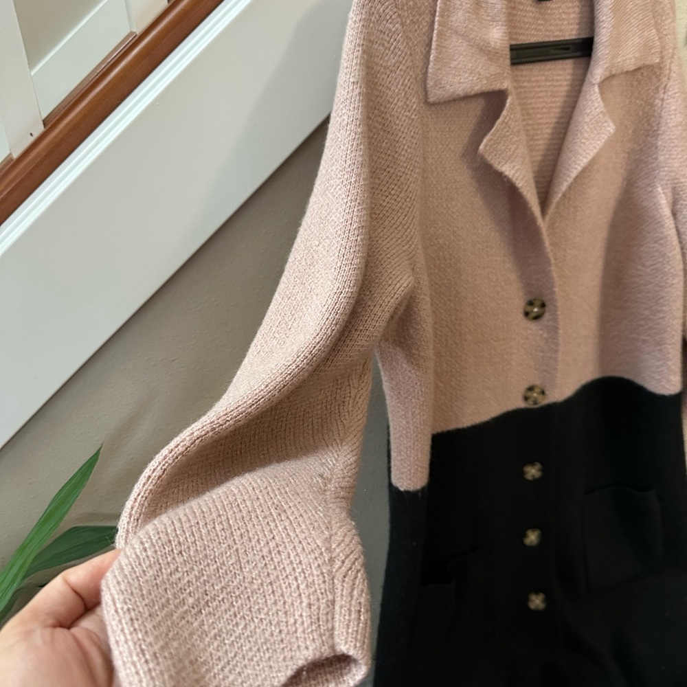 Torrid Beige / Black Colorblock Button Front Card… - image 4